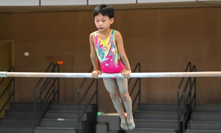 纽约洋基在 2012 年退役了队长波萨达与中外野手威廉斯的球衣号码